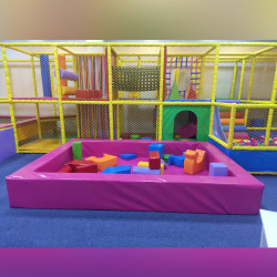 Ігровий манеж для дітей